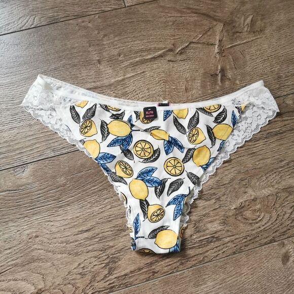 2/$10 BNWT La senza panties - Picture 1 of 3